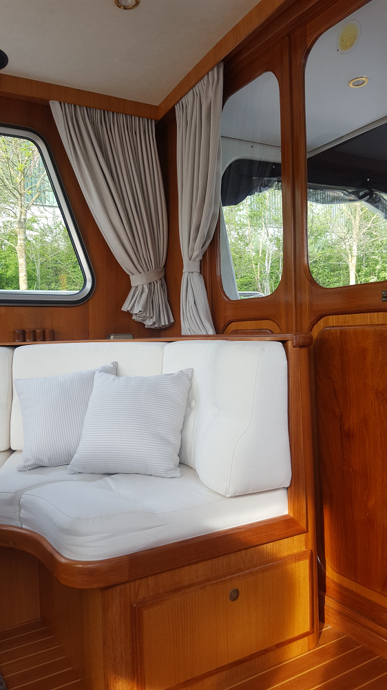 Gordijnen Plezierjacht Cruiser